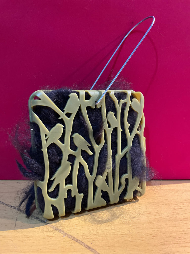 Alpaca Fleece Bird Nest Feeder